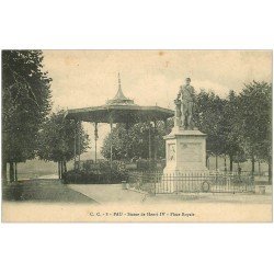 carte postale ancienne 64 PAU. Statue Henri IV Place Royale