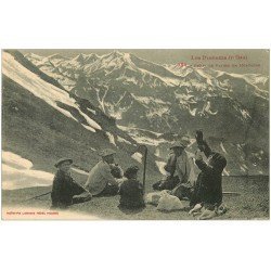 carte postale ancienne 64 PAYS BASQUE. Repas de Pâtres en Montagne des Pyrénées