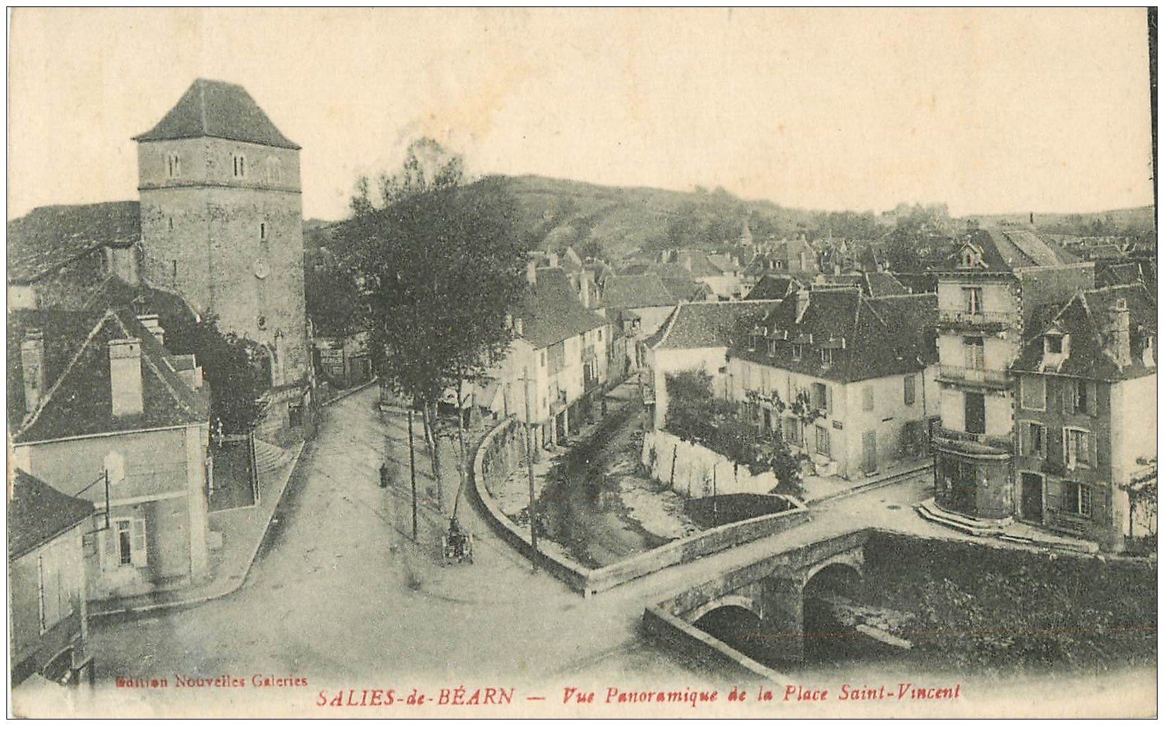 CPA -64- SALIES-de-BEARN - Montagnarde marchande de Fromage