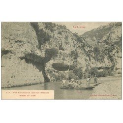 carte postale ancienne 48 GORGES DU TARN. Embarcation dans les Détroits. Passeurs