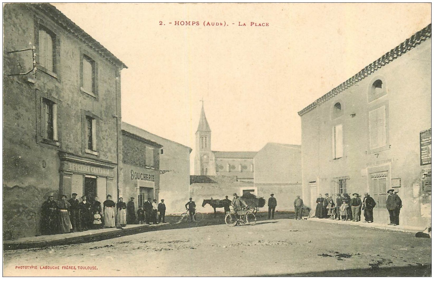 11 HOMPS. La Place 1914 Epicerie Boucherie et motocycliste