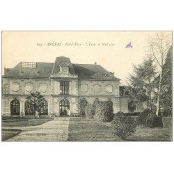 carte postale ancienne 49 ANGERS. Hôtel-Dieu Ecole de Médecine 1916