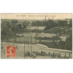carte postale ancienne 49 ANGERS. Jardin des Plantes. Ouvriers posant les bases d'un rail 1911