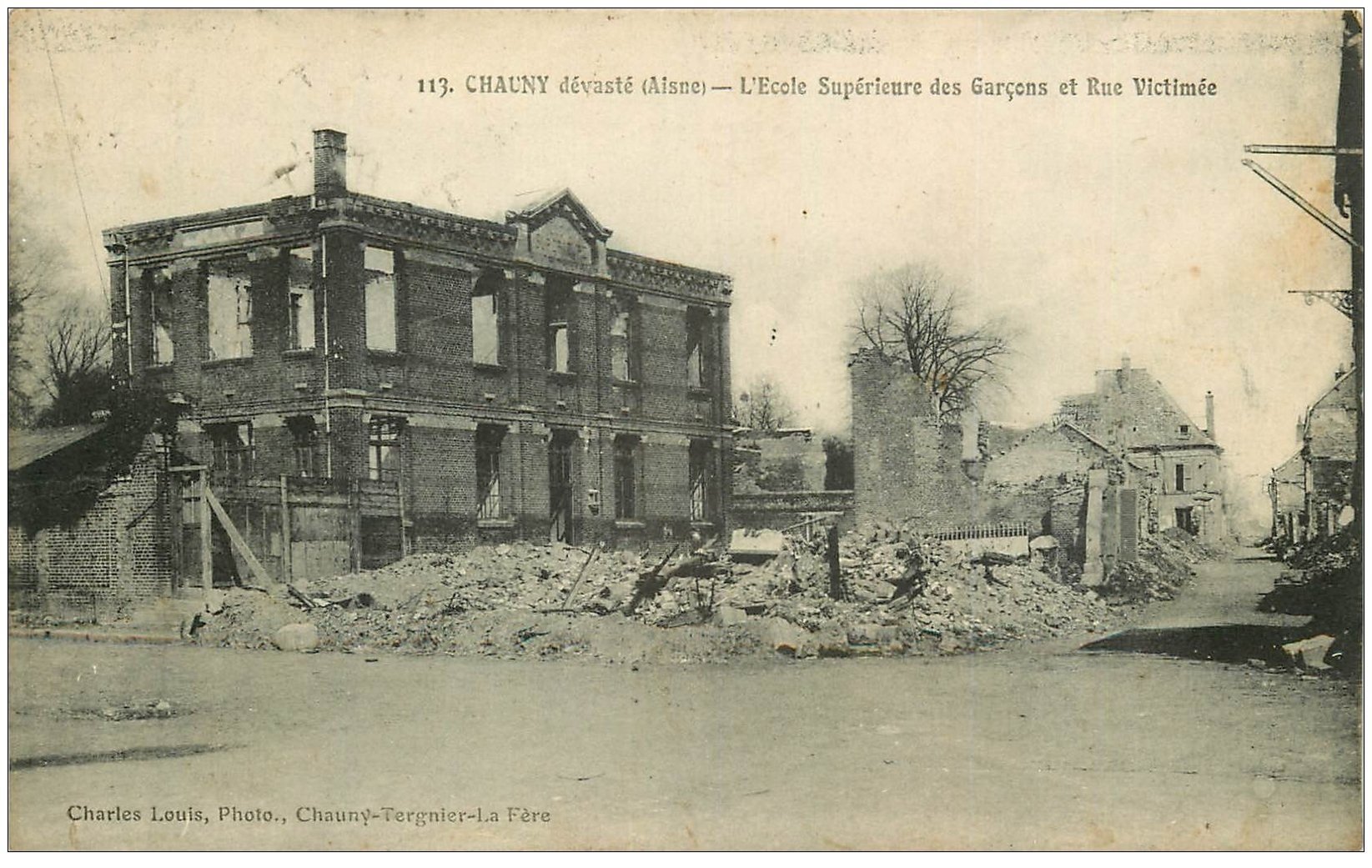 02 CHAUNY. Ecole Rue Victimée 1923
