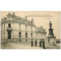 carte postale ancienne 49 BEAUFORT-EN-VALLEE. Hôtel Caisse d'Epargne Place Pomone