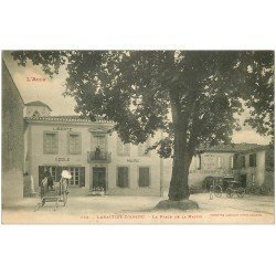 carte postale ancienne 11 LABASTIDE-D'ANJOU. Ecole Place de la Mairie et Restaurant Saint-Jean (défaut)...