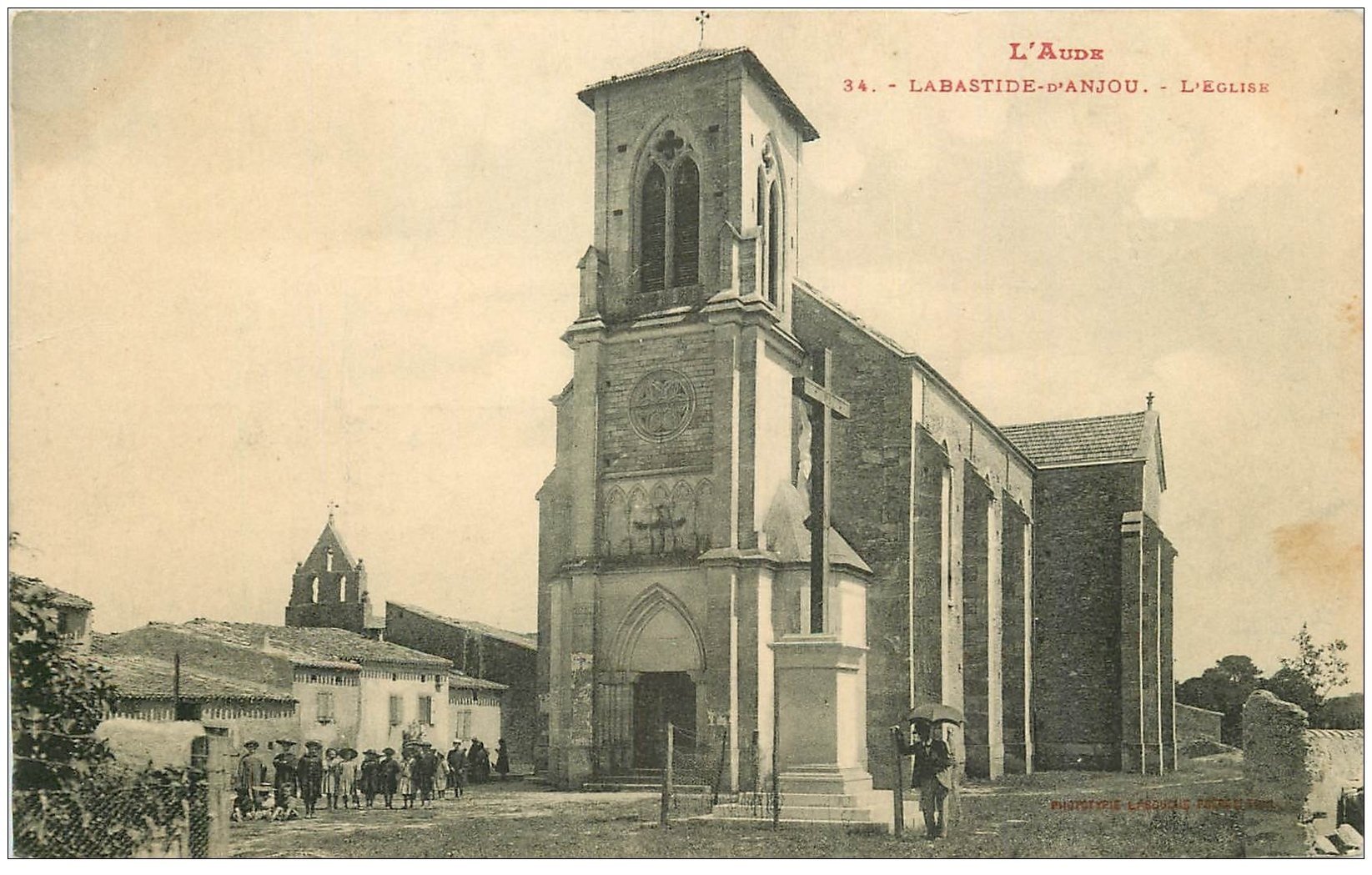 11 LABASTIDE-D'ANJOU. L'Eglise vers 1910...