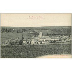 11 LACOMBE. Vue générale avec attelage de foin