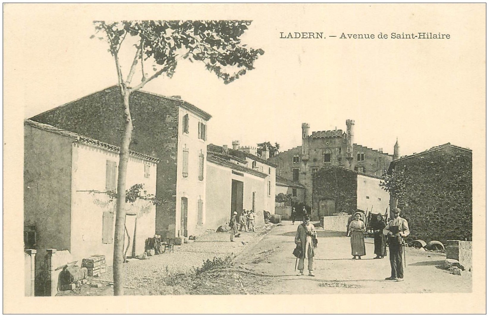 11 LADERN. Avenue de Saint-Hilaire