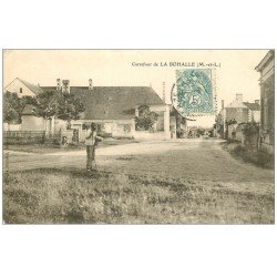 49 LA BOHALLE. Animation au Carrefour 1905