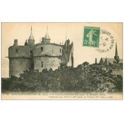 carte postale ancienne 49 MONTREUIL-BELLAY. Les Remparts du Château 1916