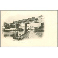 carte postale ancienne 49 SEGRE. Train sur Pont du Chemin de Fer vers 1900