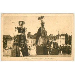 carte postale ancienne 59 DOUAI. La Famille Gayant 1928