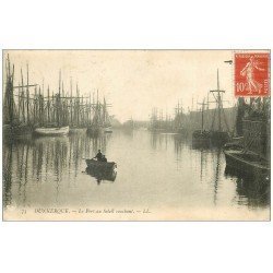 carte postale ancienne 59 DUNKERQUE. Lot 5 Cpa. Port, Place Jean-Bart, la Pêche, Beffroi et Royal Cinéma.