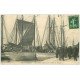 carte postale ancienne 59 DUNKERQUE. Préparatifs de départ pour la Pêche en Islande 1913. Métiers de la Mer Pêcheurs