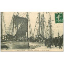 carte postale ancienne 59 DUNKERQUE. Préparatifs de départ pour la Pêche en Islande 1913. Métiers de la Mer Pêcheurs