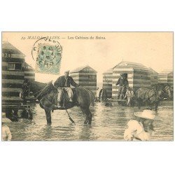 carte postale ancienne 59 MALO-LES-BAINS. Les Cabines de Bains tirées par des Chevaux 1905. Métiers de la Mer