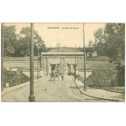 carte postale ancienne 59 MAUBEUGE. La Porte de France 1910