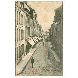 carte postale ancienne 59 MAUBEUGE. La Rue de Mons 1908