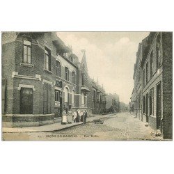 carte postale ancienne 59 MONS-EN-BAROEUL. Rue Rollin 1910 animation