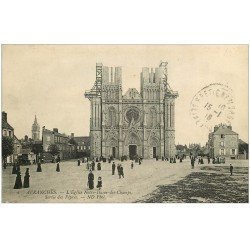 carte postale ancienne 50 AVRANCHES. Eglise Notre-Dame des Champs Sortie des Vèpres 1916