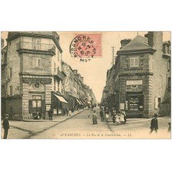 carte postale ancienne 50 AVRANCHES. Rue Constitution Magasin Journaux et Cartes Postales 1905