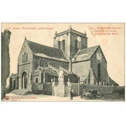 carte postale ancienne 50 BARFLEUR. Eglise, Cimetière, Monument aux Morts et Voiture