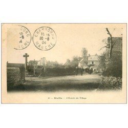 carte postale ancienne 50 BIVILLE. Entrée du Village 1904. Timbre absent