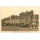 carte postale ancienne 50 CARENTAN. Place République Maison du Bon Marché