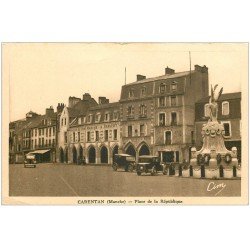 carte postale ancienne 50 CARENTAN. Place République Maison du Bon Marché