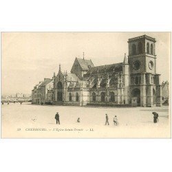 carte postale ancienne 50 CHERBOURG. Eglise Sainte-Trinité avec personnages