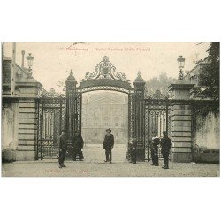 carte postale ancienne 50 CHERBOURG. Hôpital Maritime. Marin, Facteur et Militaire. Tampon de la Marine