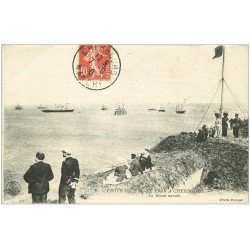 carte postale ancienne 50 CHERBOURG. La Revue Navale 1910