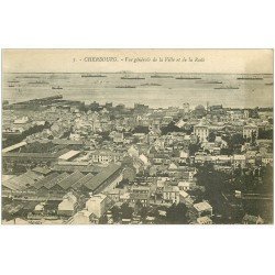 carte postale ancienne 50 CHERBOURG. Ville et Navires en Rade