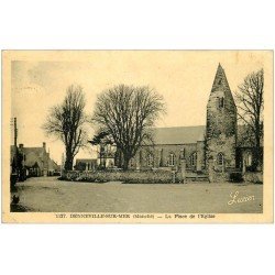 carte postale ancienne 50 DENNEVILLE. Place de l'Eglise 1952