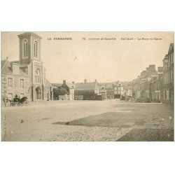 carte postale ancienne 50 GAVRAY. Place et Eglise vers 1900