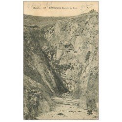 carte postale ancienne 50 GRANVILLE. Caverne du Roc 1905