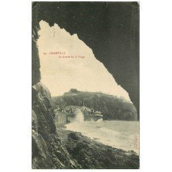carte postale ancienne 50 GRANVILLE. Grotte de la Plage 1910