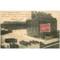 carte postale ancienne 50 GRANVILLE. Les Casernes avec Militaires 1906
