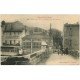 carte postale ancienne 11 QUILLAN. La Halle, Clocher et Femmes sur le Pont. Café Pech