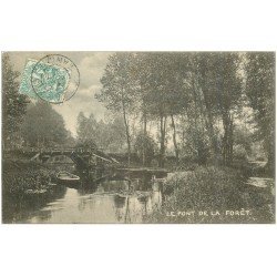 carte postale ancienne 50 LE PONT DE LA FORET 1906