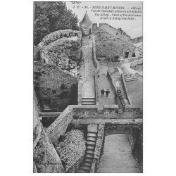 carte postale ancienne 50 MONT-SAINT-MICHEL. Escalier Abbaye pris en aéroplane