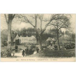 carte postale ancienne 50 NACQUEVILLE. Le Château animation