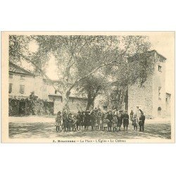11 ROUVENAC. Place, Eglise et Château