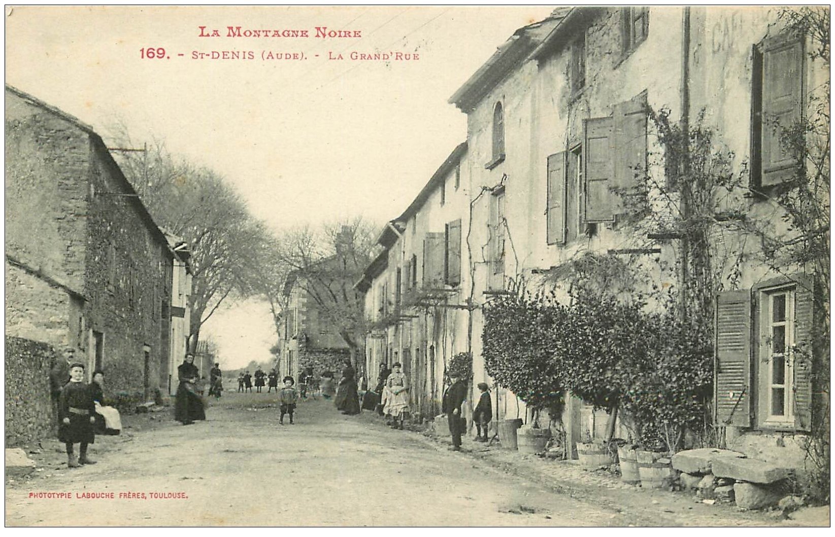 11 SAINT-DENIS. La Grand Rue