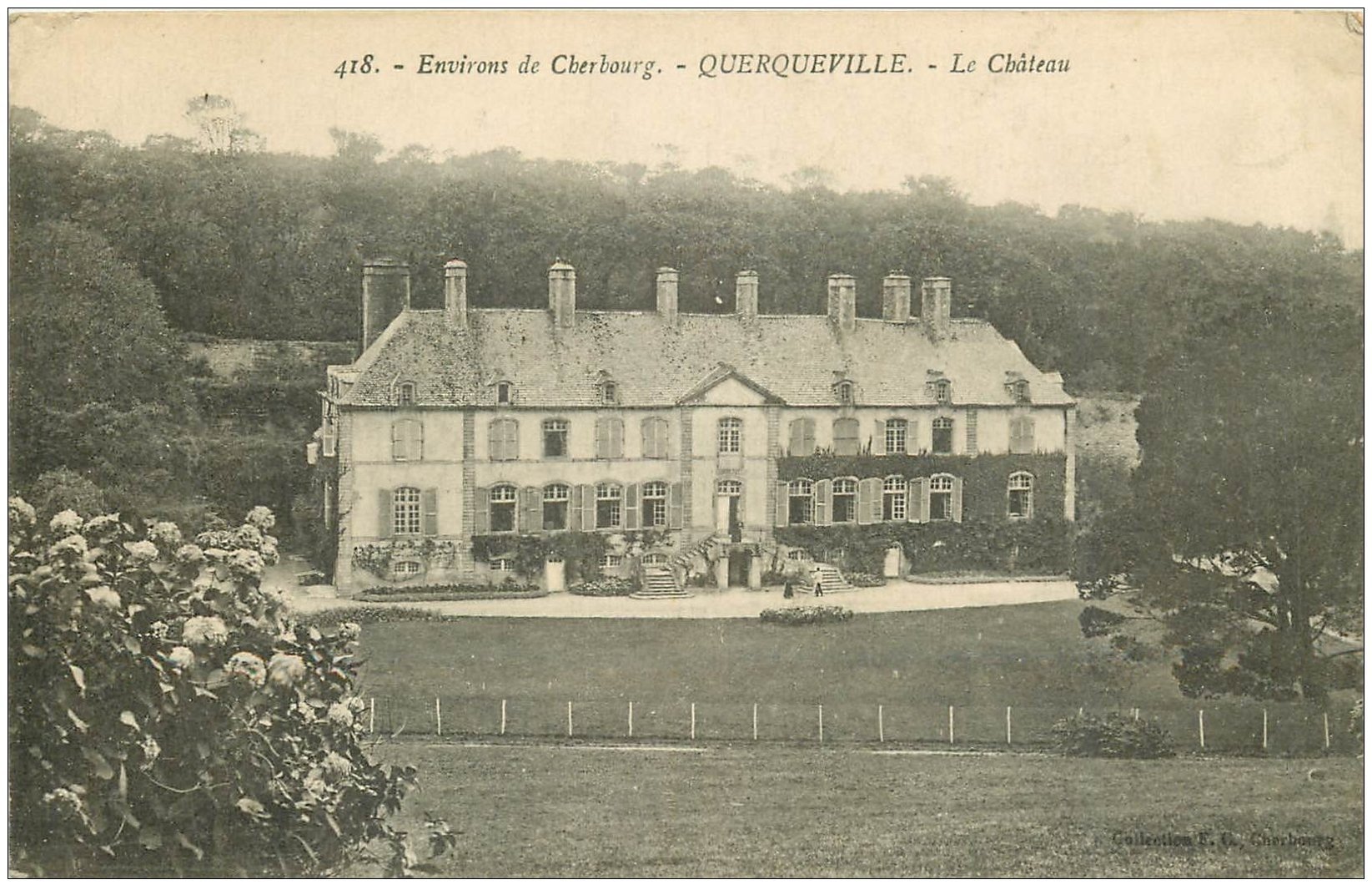 carte postale ancienne 50 QUERQUEVILLE. Le Château 1917