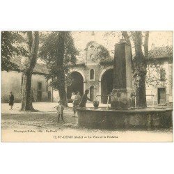 carte postale ancienne 11 SAINT-DENIS. Place et Fontaine