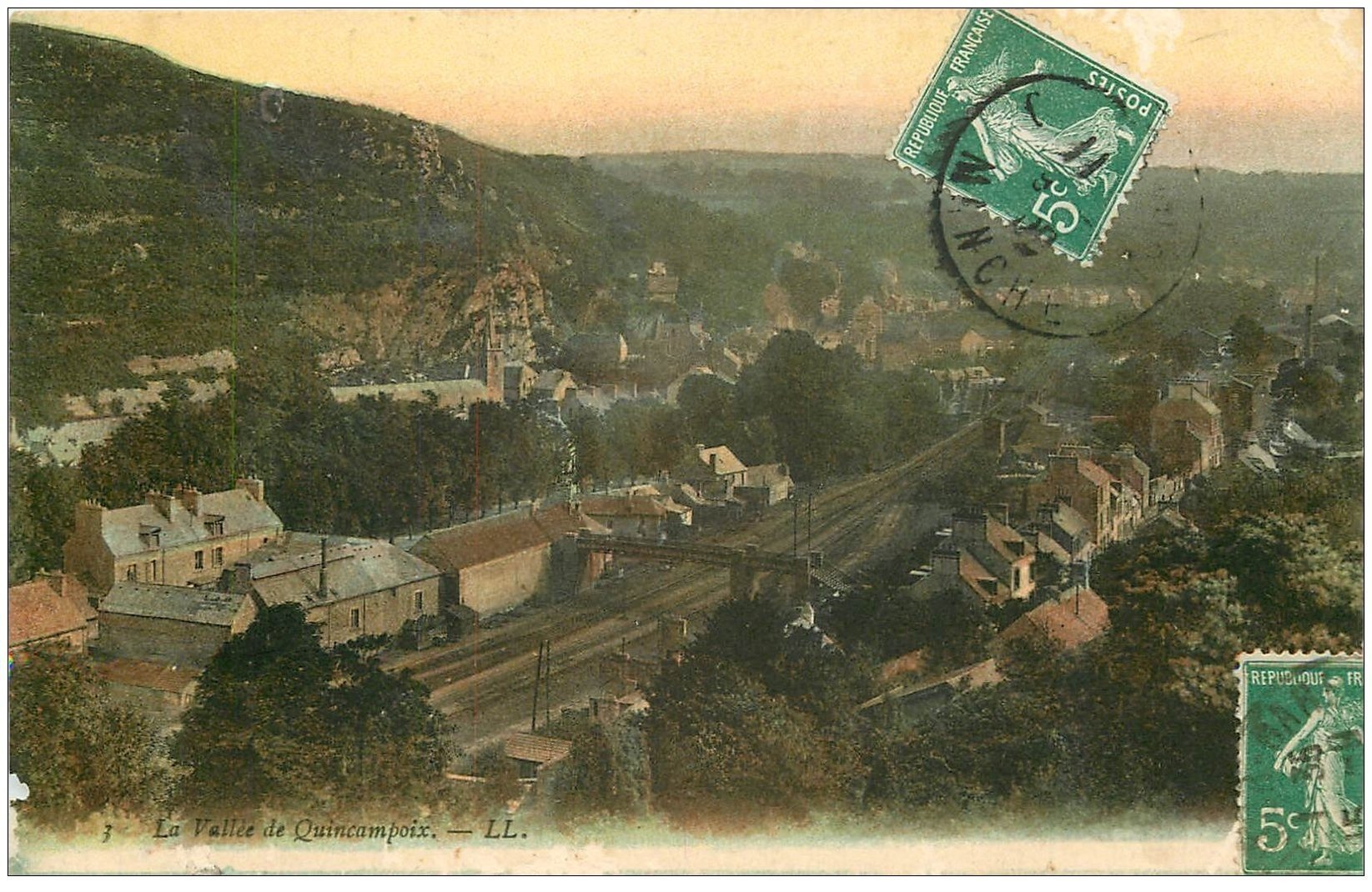carte postale ancienne 50 QUINCAMPOIX. La Vallée et ligne du Chemin de Fer 1909