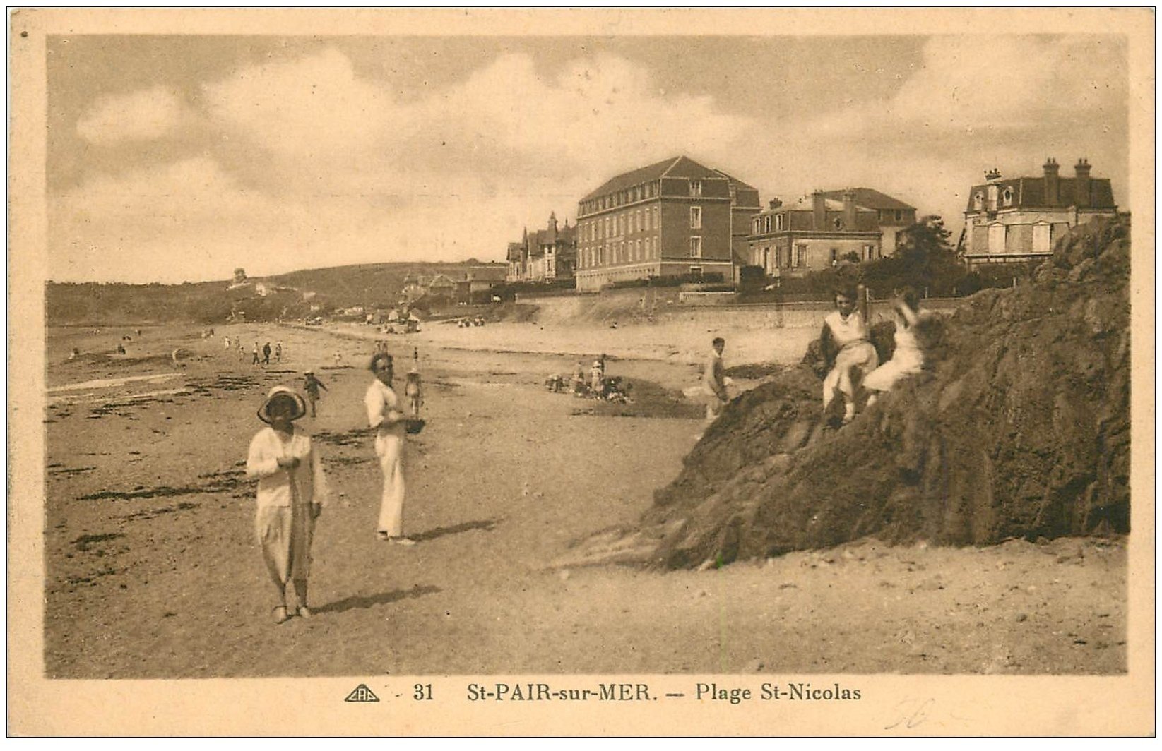 carte postale ancienne 50 SAINT-PAIR-SUR-MER. Plage Saint-Nicolas 1938