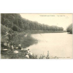 carte postale ancienne 50 TORIGNI-SUR-VIRE. Lavandières Laveuses au Lac 1907